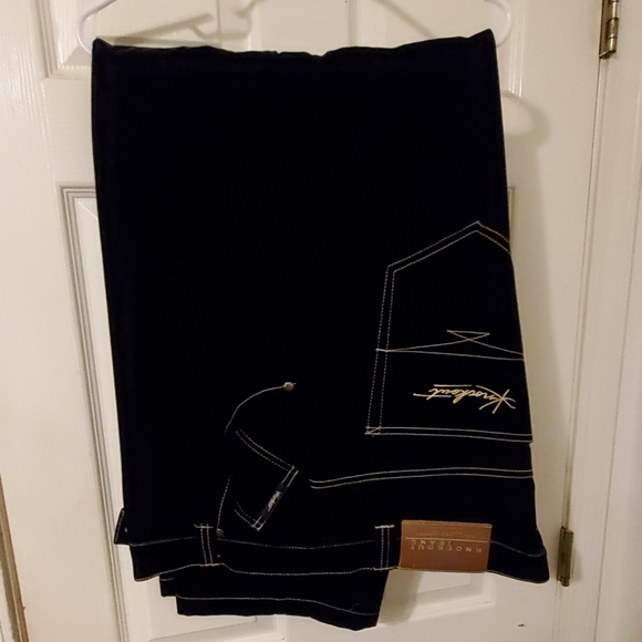 Two peace  outfit - Picture 2 of 3